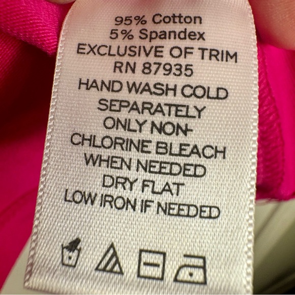 NWOT. Susan Graver v-neck tee size 3X with floral lace design. Pink top - Picture 8 of 8